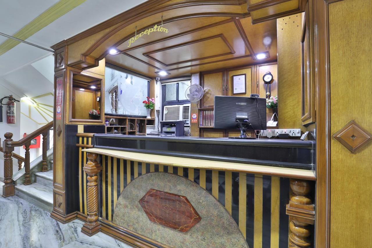 Hotel Midtown Surat Dış mekan fotoğraf