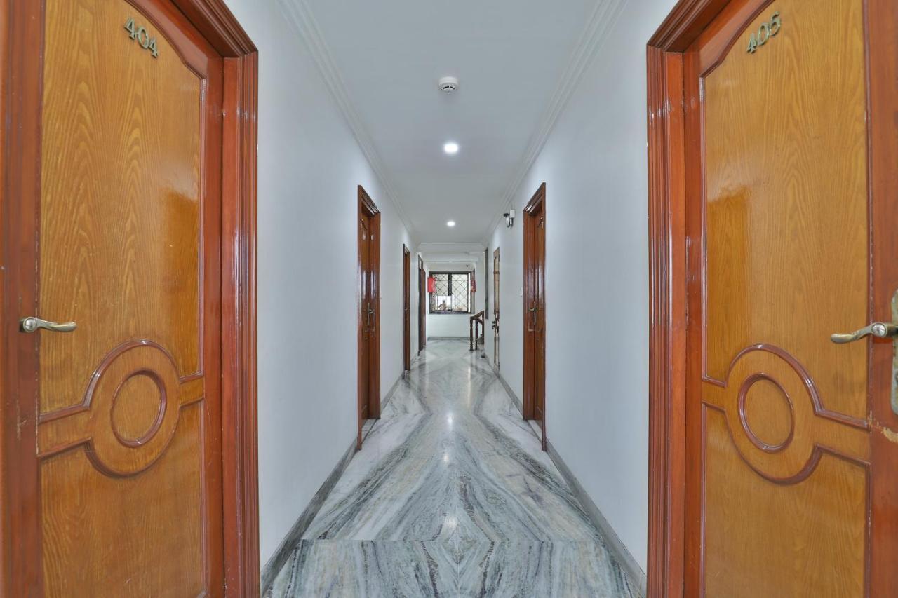 Hotel Midtown Surat Dış mekan fotoğraf